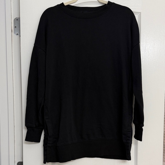 Old Navy - SoComfy Relaxed Tunic Sweatshirt - Picture 5 of 8